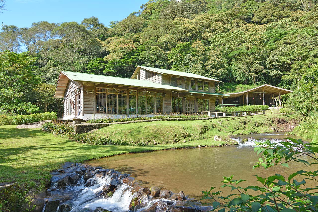 Costa Rica tourism means ecolodges